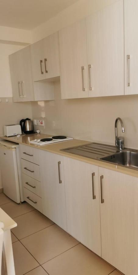 Simos Magic Apts Ajía Nápa