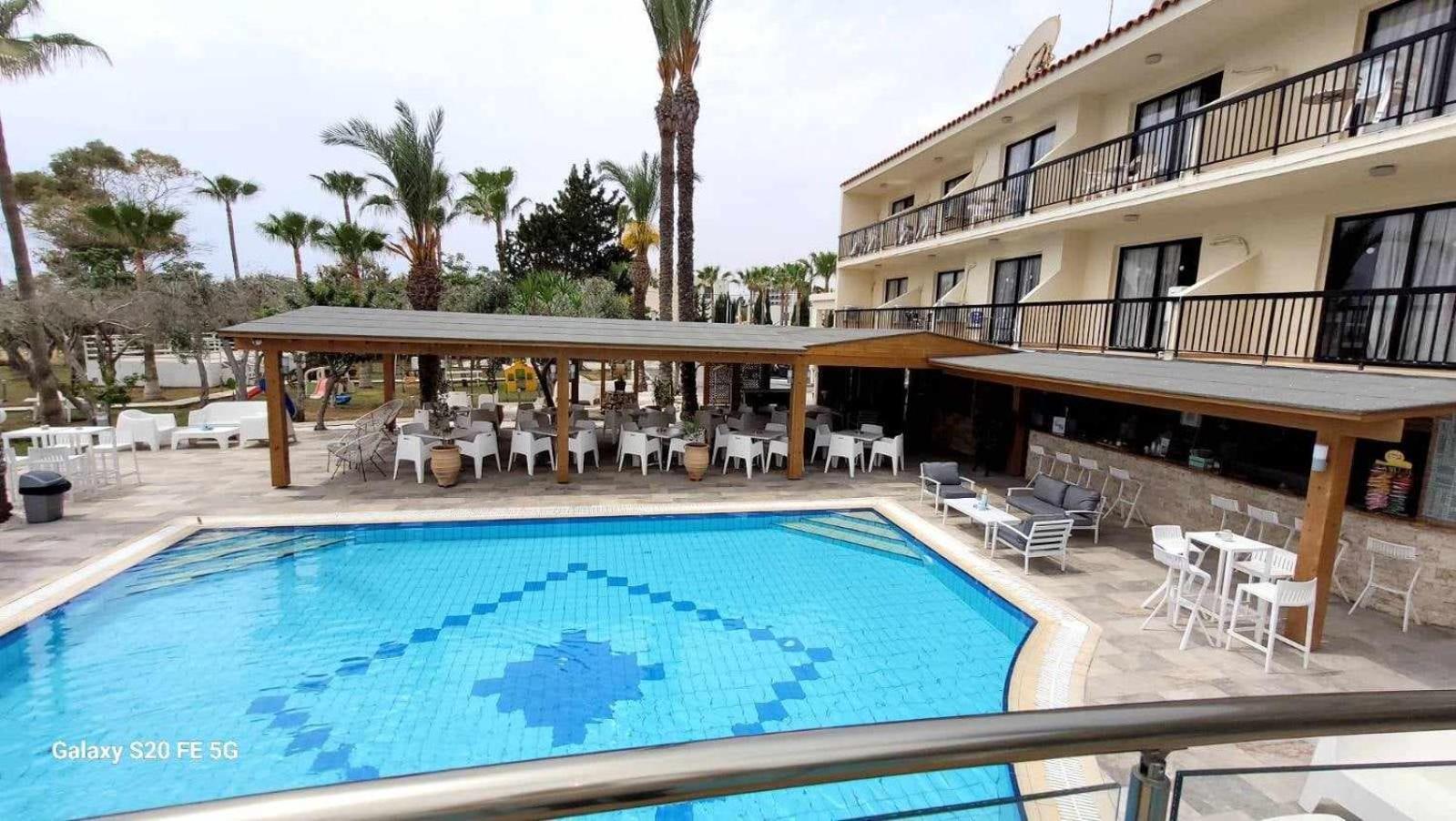 Simos Magic Apts Ayía Nápa
